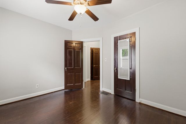 221 N 1st Street, Danville, KY 40422