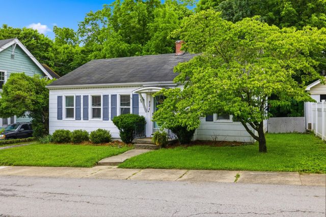 221 N 1st Street, Danville, KY 40422