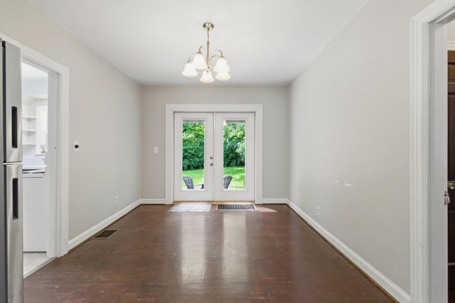 221 N 1st Street, Danville, KY 40422