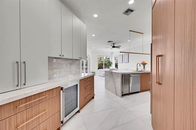 11163 NW 69TH Place, Parkland, FL 33076
