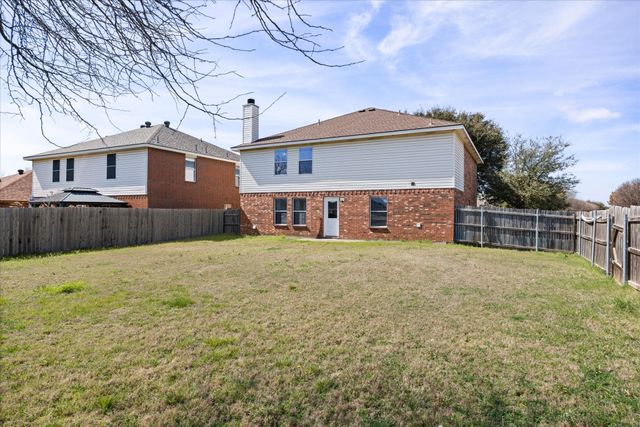 941 Honey Locust Lane, Crowley, TX 76036