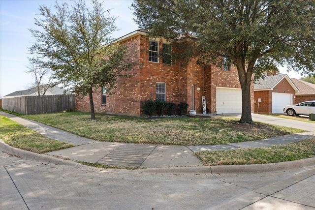 941 Honey Locust Lane, Crowley, TX 76036
