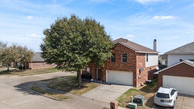 941 Honey Locust Lane, Crowley, TX 76036