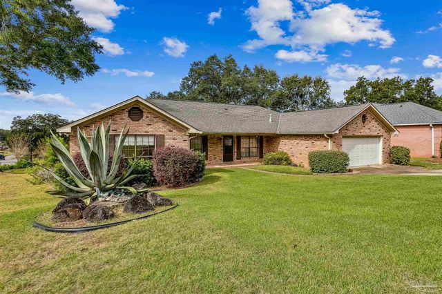 1960 Woodbridge Dr, Pensacola, FL 32514
