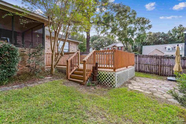 1960 Woodbridge Dr, Pensacola, FL 32514
