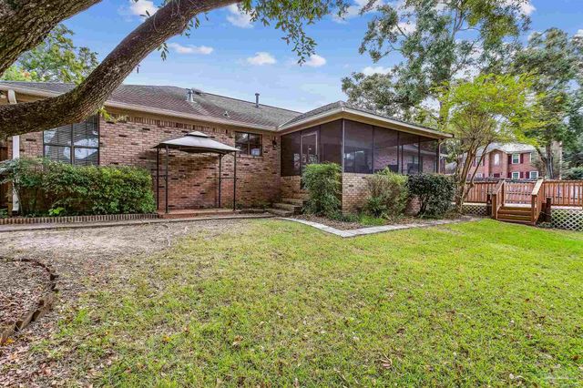 1960 Woodbridge Dr, Pensacola, FL 32514