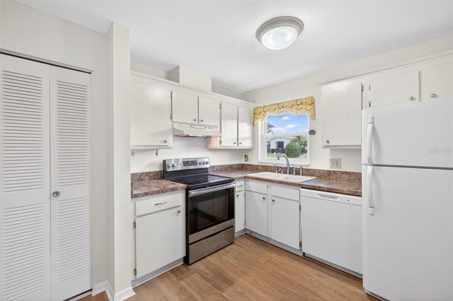 1529 ALLEGHENY DRIVE, Sun City Center, FL 33573