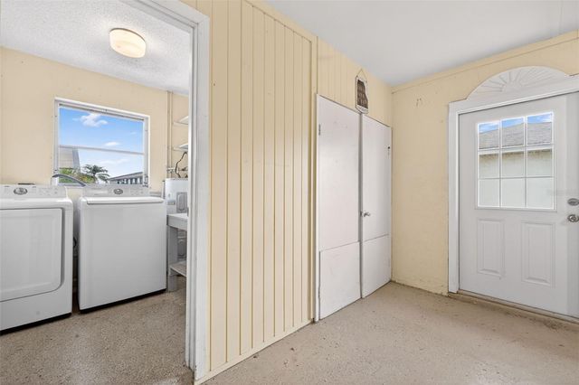 1529 ALLEGHENY DRIVE, Sun City Center, FL 33573