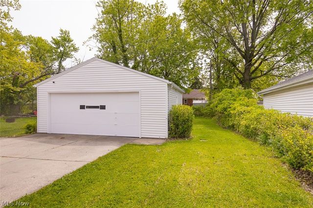 1454 E 196th Street, Euclid, OH 44117
