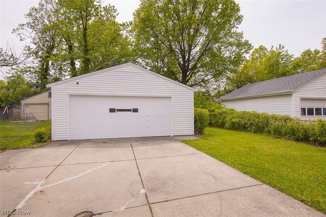 1454 E 196th Street, Euclid, OH 44117