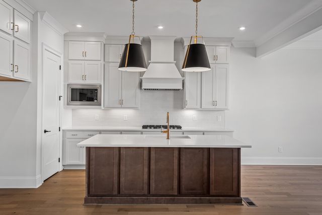 6001 Elliott Court, Arrington, TN 37014