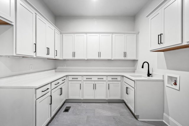 6001 Elliott Court, Arrington, TN 37014