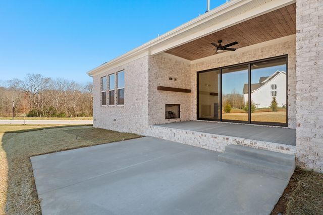 6001 Elliott Court, Arrington, TN 37014