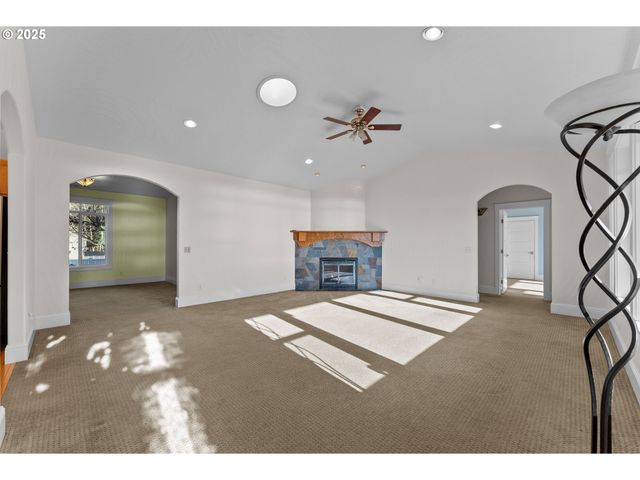 96546 SUNRIDGE Ter, Brookings, OR 97415