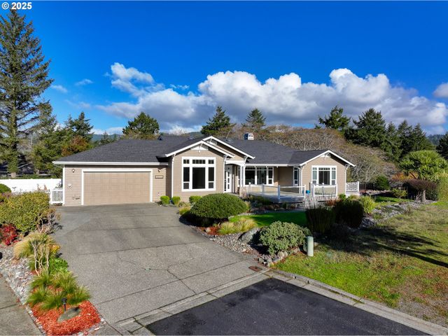 96546 SUNRIDGE Ter, Brookings, OR 97415