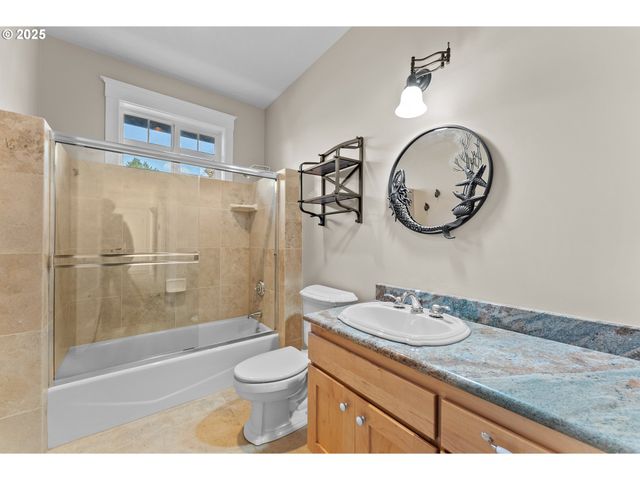 96546 SUNRIDGE Ter, Brookings, OR 97415