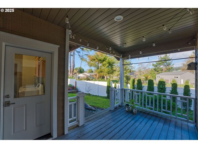 96546 SUNRIDGE Ter, Brookings, OR 97415