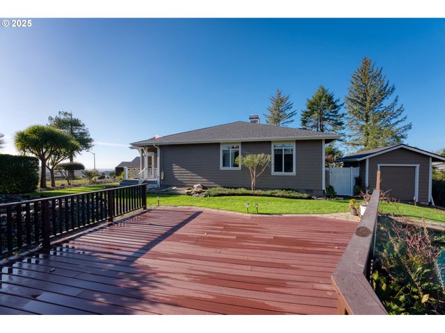 96546 SUNRIDGE Ter, Brookings, OR 97415