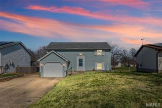 121 Walnut Ridge Drive, Bethalto, IL 62010