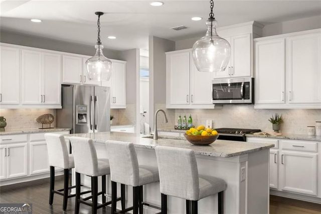 8320 Village Place, Suwanee, GA 30024