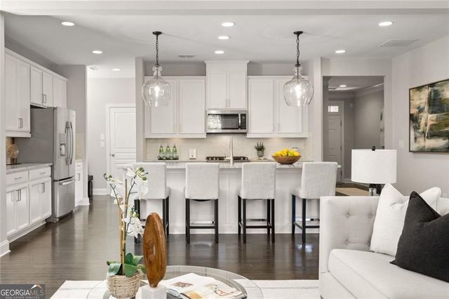 8320 Village Place, Suwanee, GA 30024