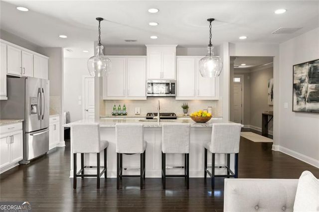 8320 Village Place, Suwanee, GA 30024