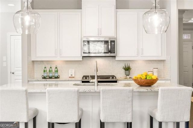 8320 Village Place, Suwanee, GA 30024