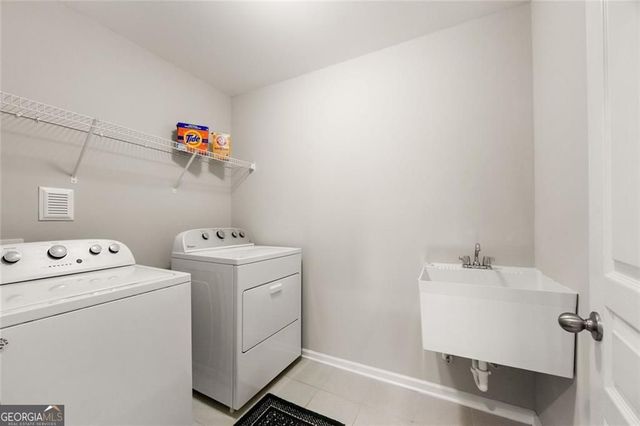 8320 Village Place, Suwanee, GA 30024