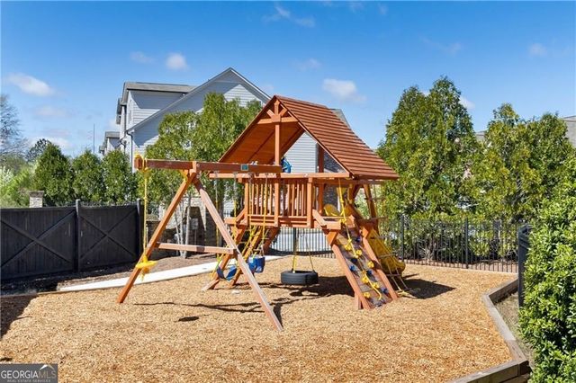 8320 Village Place, Suwanee, GA 30024