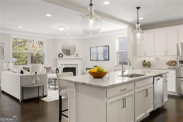 8320 Village Place, Suwanee, GA 30024