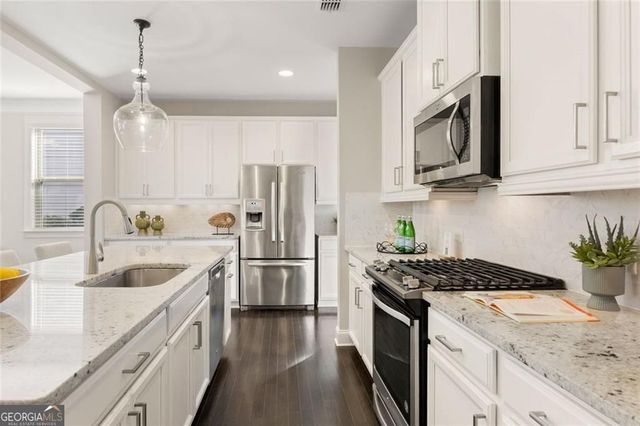 8320 Village Place, Suwanee, GA 30024