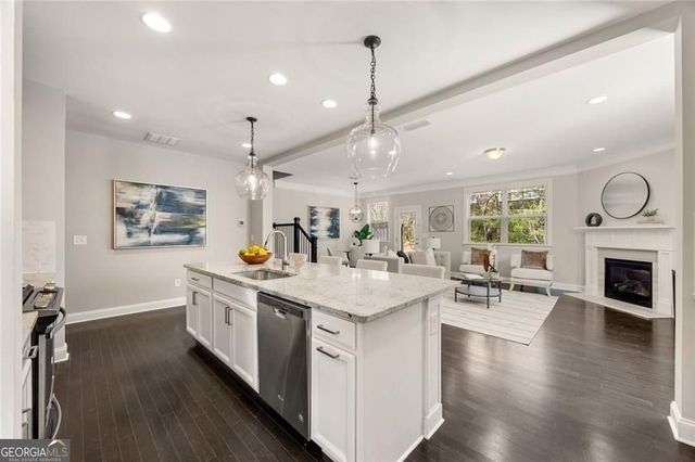 8320 Village Place, Suwanee, GA 30024