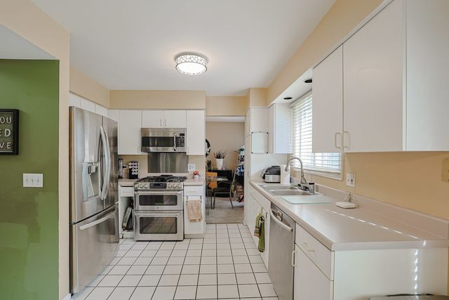 3 Chestnut Terrace, Buffalo Grove, IL 60089