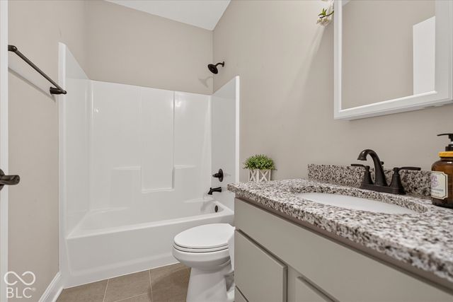 6966 Cherry Creek Boulevard, Carmel, IN 46033