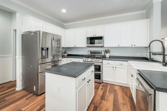 1305 Horseshoe Ranch DR, Leander, TX 78641