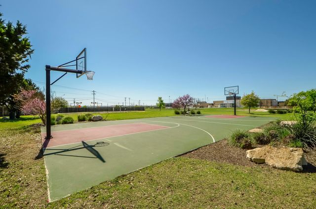 1305 Horseshoe Ranch DR, Leander, TX 78641