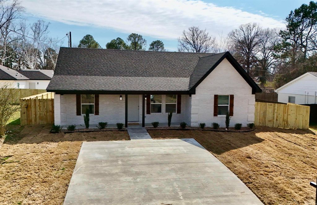 113 Walnut Street, Cabot, AR 72023