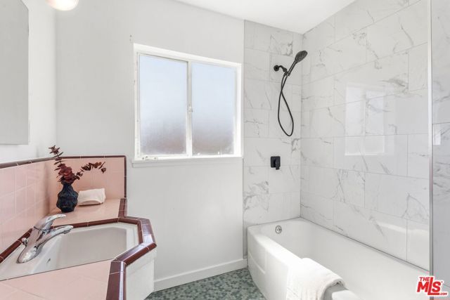 2216 N Indiana Avenue, Los Angeles, CA 90032