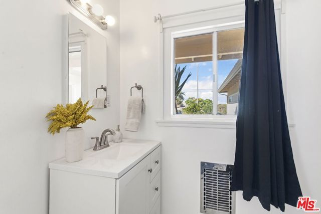 2216 N Indiana Avenue, Los Angeles, CA 90032