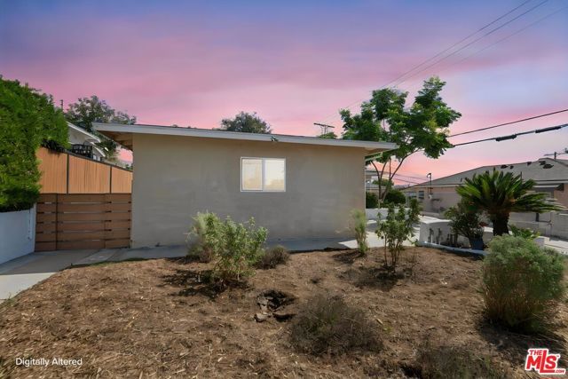 2216 N Indiana Avenue, Los Angeles, CA 90032