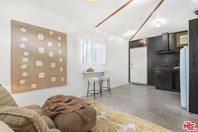 2216 N Indiana Avenue, Los Angeles, CA 90032