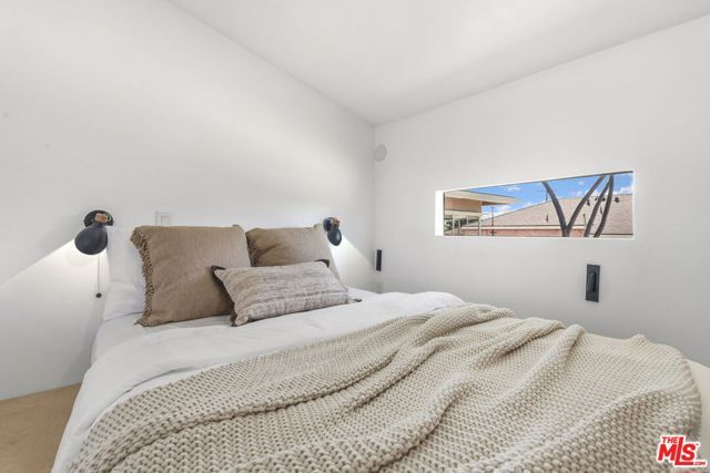 2216 N Indiana Avenue, Los Angeles, CA 90032