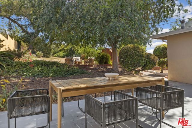 2216 N Indiana Avenue, Los Angeles, CA 90032