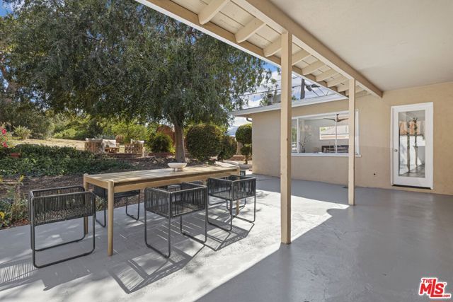 2216 N Indiana Avenue, Los Angeles, CA 90032