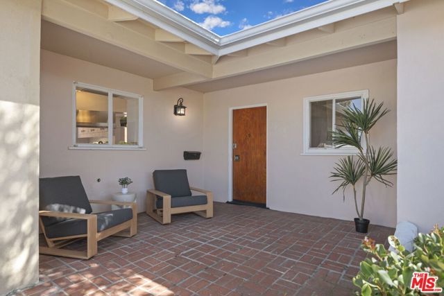 2216 N Indiana Avenue, Los Angeles, CA 90032
