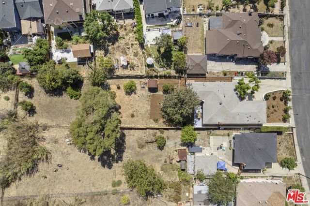 2216 N Indiana Avenue, Los Angeles, CA 90032