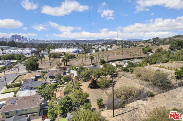 2216 N Indiana Avenue, Los Angeles, CA 90032