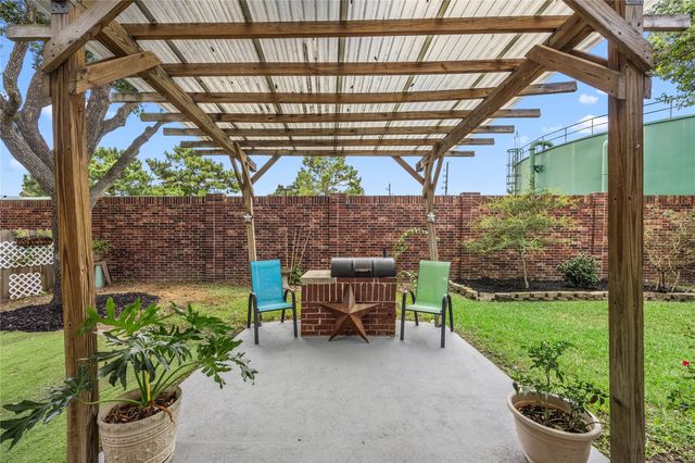 21139 Wildcroft Drive, Katy, TX 77449