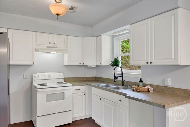 300 Garden Acres Way, Pooler, GA 31322