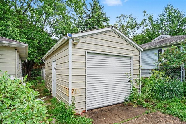 1332 Colgrove Avenue, Kalamazoo, MI 49048